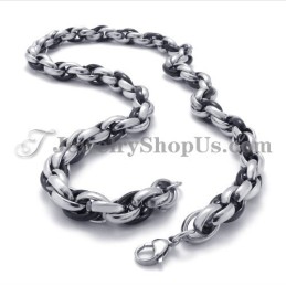 Elegant Halsband I Svart Och Silver I Titan