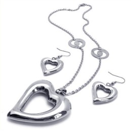 Elegant Form Färgbriljans Stabil Kvalitet Titan Smyckeset Inklusive Halsband, Hänge, Örhänge