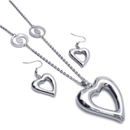Elegant Form Färgbriljans Stabil Kvalitet Titan Smyckeset Inklusive Halsband, Hänge, Örhänge