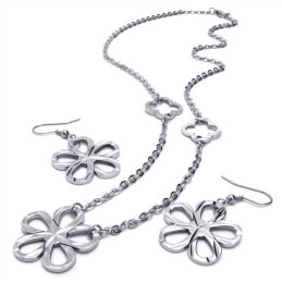 Vacker Design, Färgglans, Utmärkt Kvalitet, Smyckeset I Titan, Inklusive Halsband, Hänge Och Örhänge.