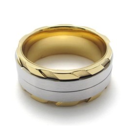 Elegant Form, Vacker I Färger, Utmärkt Titanring Av Hög Kvalitet