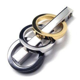 Herrhalsband Med Tre Ringar I Rent Titan @